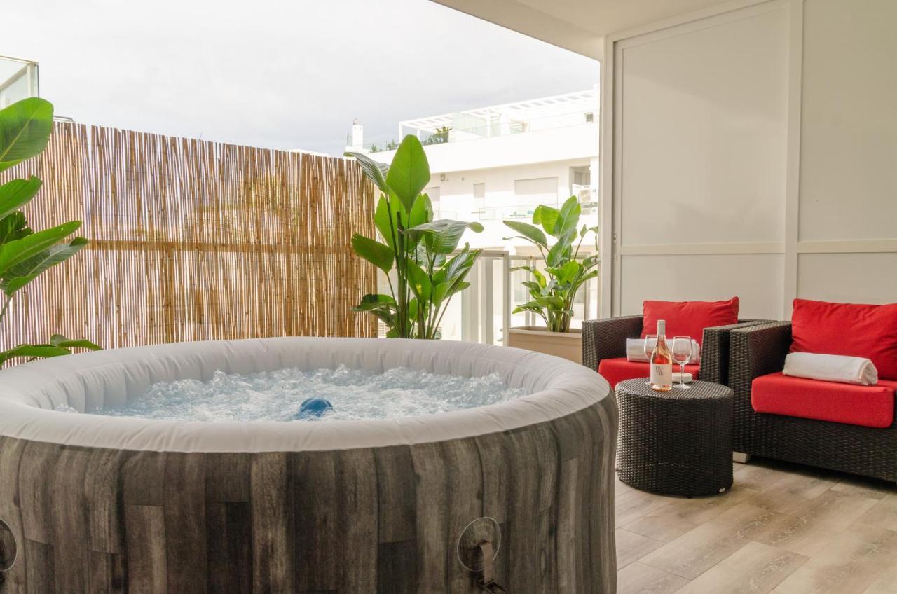 Ferienwohnung Apulialux Polignano High Class / Jacuzzi + Parking Polignano a Mare Exterior foto
