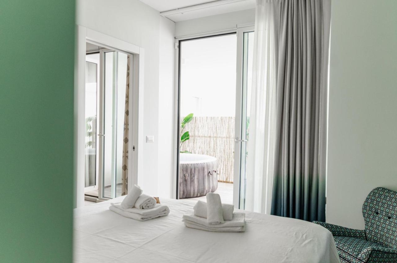 Ferienwohnung Apulialux Polignano High Class / Jacuzzi + Parking Polignano a Mare Exterior foto